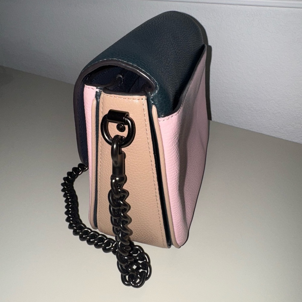 Coach Cassie Leather Crossbody Bag w/ 3 different strap options! - Picture 5 of 10